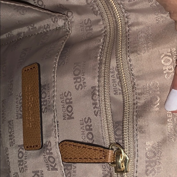 ✨MAJOR SALE✨Michael Kors Purse - Picture 7 of 7